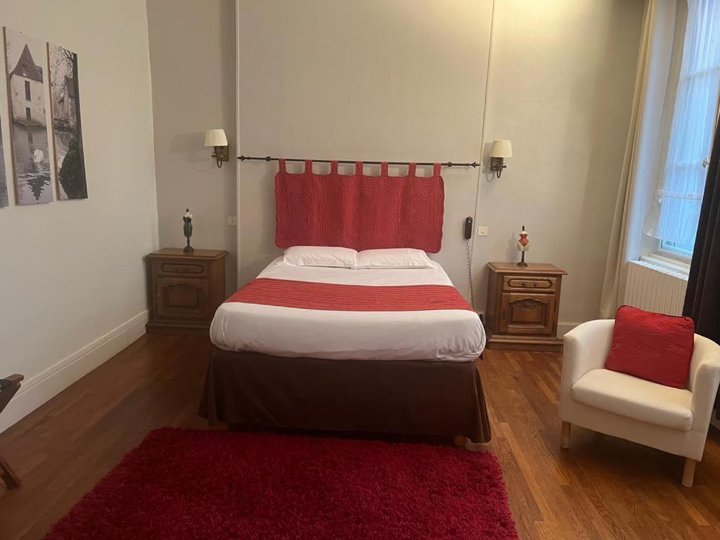 Le Grand Monarque Donzy Hotel Eksteriør billede